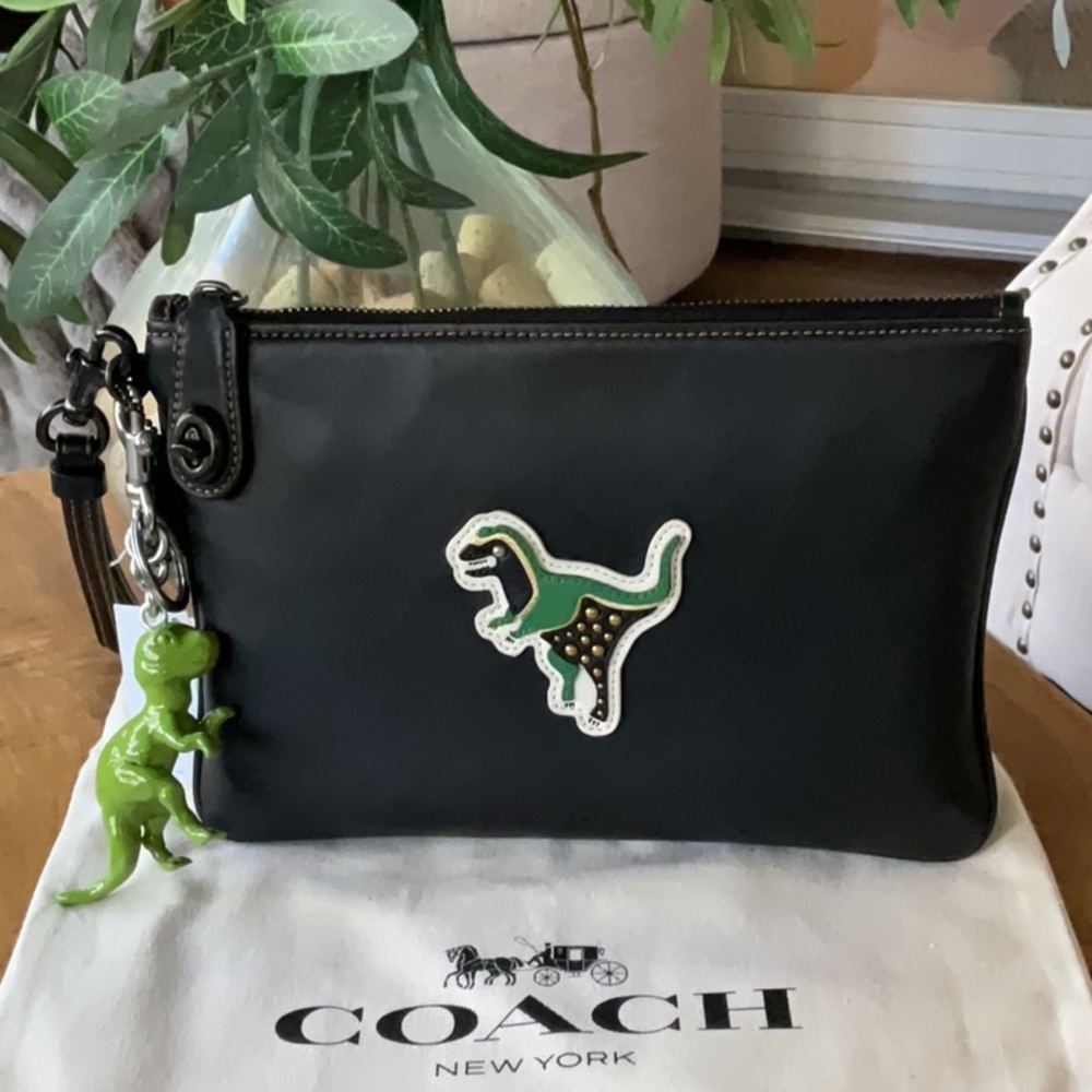 COACH Turnlock Wristlet 26 w/ Studded Rexy Varsity Patch - Picture 13 of 16